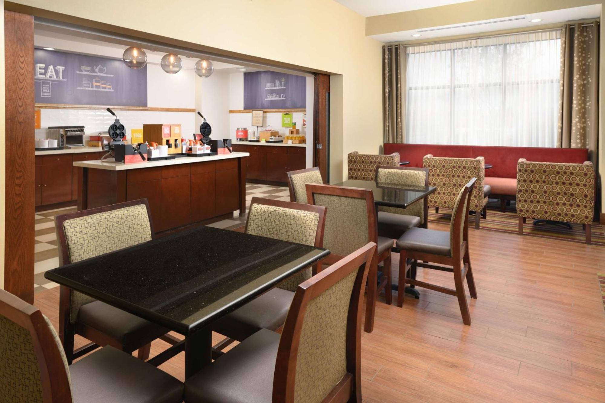 Hampton Hotel 3*